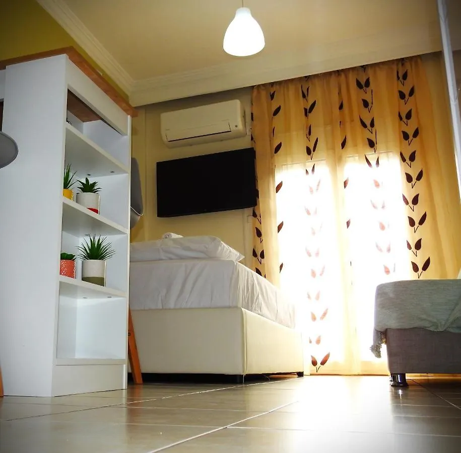 Michaela Luxury Studio Thessaloniki 0*,  Greece
